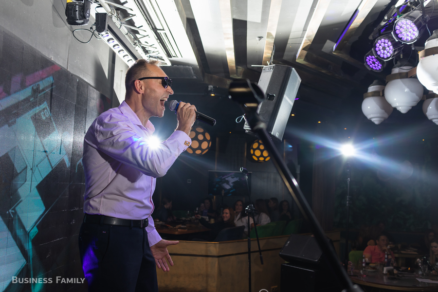 Светская вечеринка Sales-Karaoke со звездой: 4-ый этап